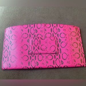 Reed Magenta pouch bag